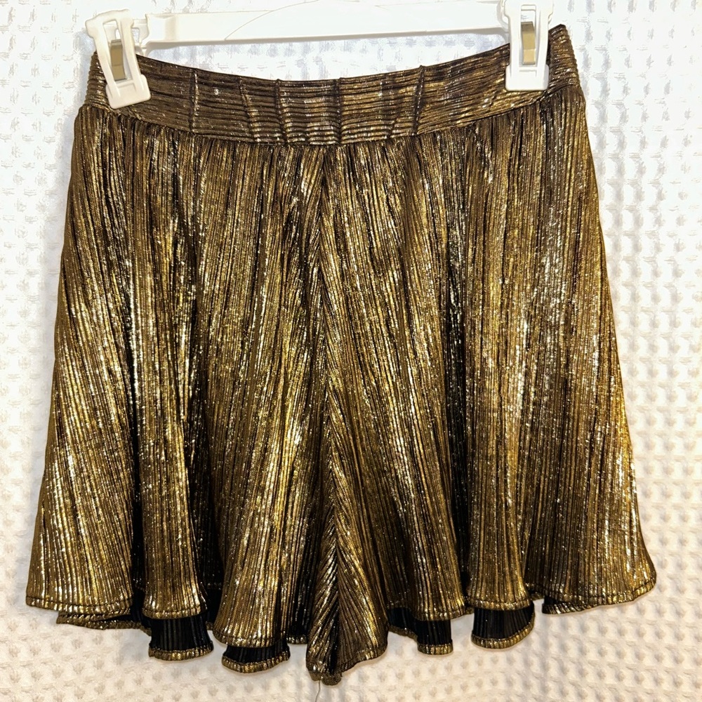 FLOWY Gold Show Me Your MuMu Shorts